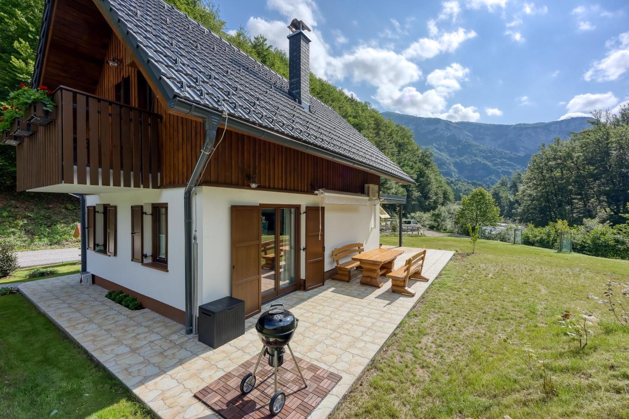 Resort Stari Malni, Osilnica - Vacation Houses Stari Malni Bilik gambar