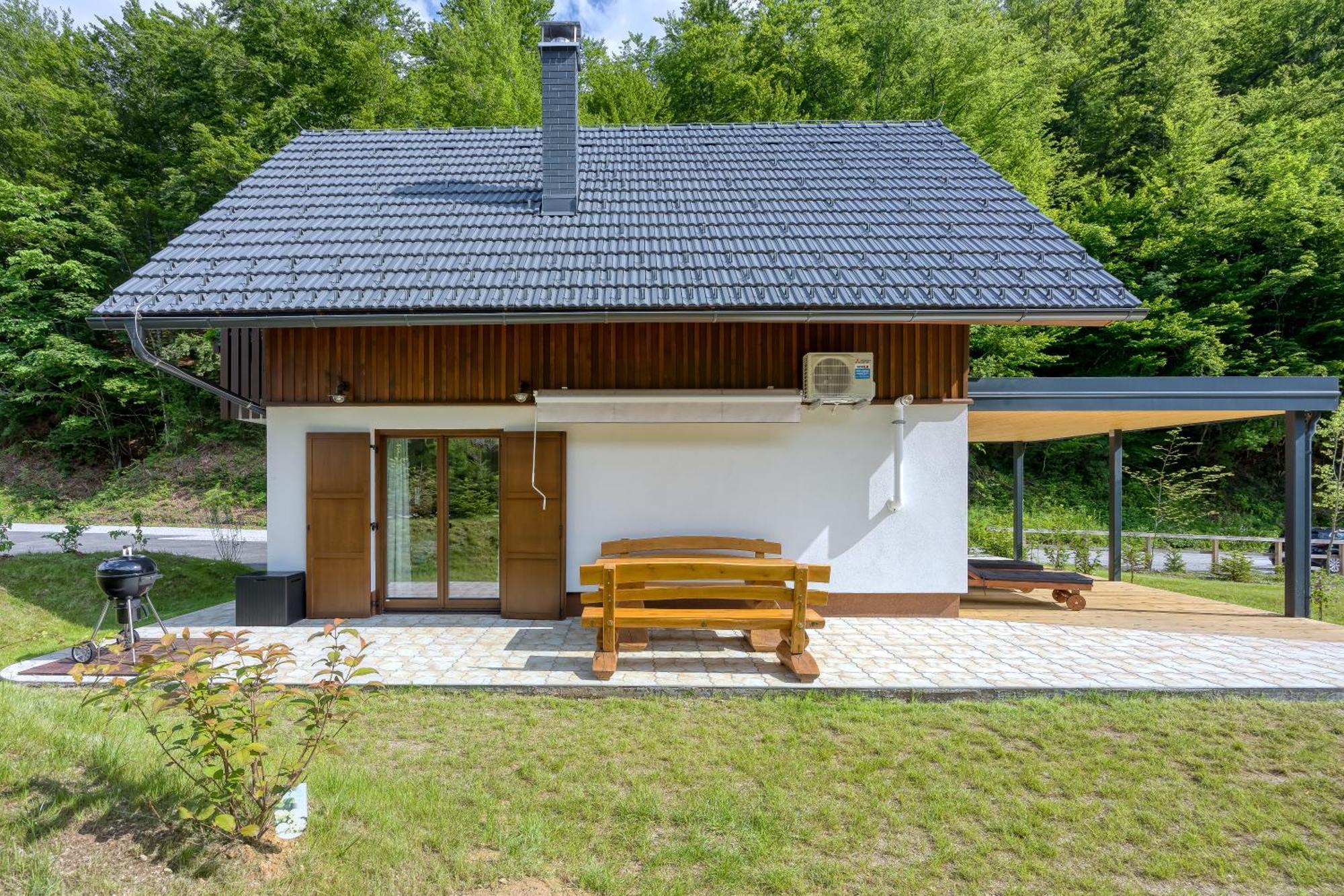 Resort Stari Malni, Osilnica - Vacation Houses Stari Malni Bilik gambar